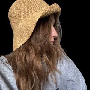 NEVER WORN & other stories cute raffia bucket hat